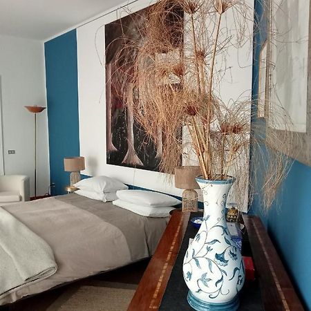 Altera Domus Bed & Breakfast Napoli Bagian luar foto