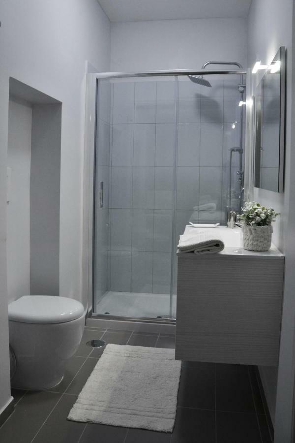 Altera Domus Bed & Breakfast Napoli Bagian luar foto