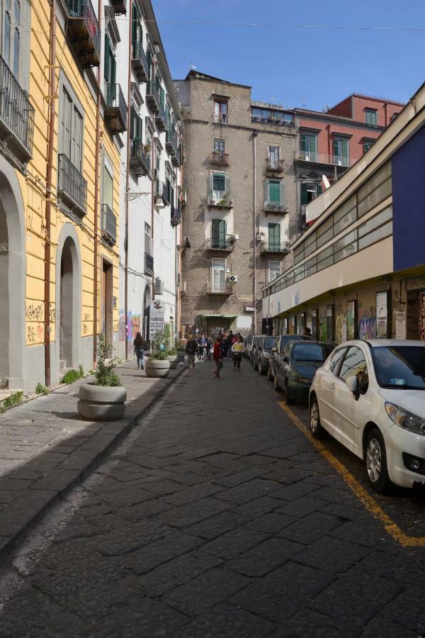 Altera Domus Bed & Breakfast Napoli Bagian luar foto