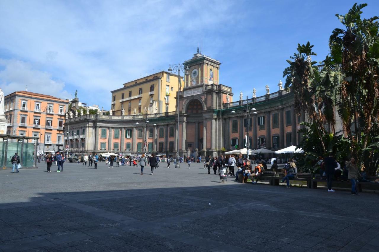 Altera Domus Bed & Breakfast Napoli Bagian luar foto